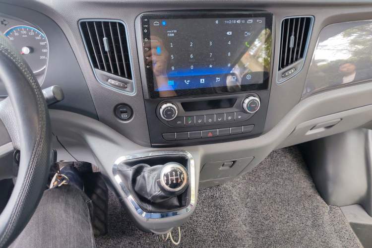 Used Foton Toano 2020 2.5T Manual Tongtu Short Wheelbase Mid-Roof 5/6-Seater 4J25TC3 Audio And AC Panel