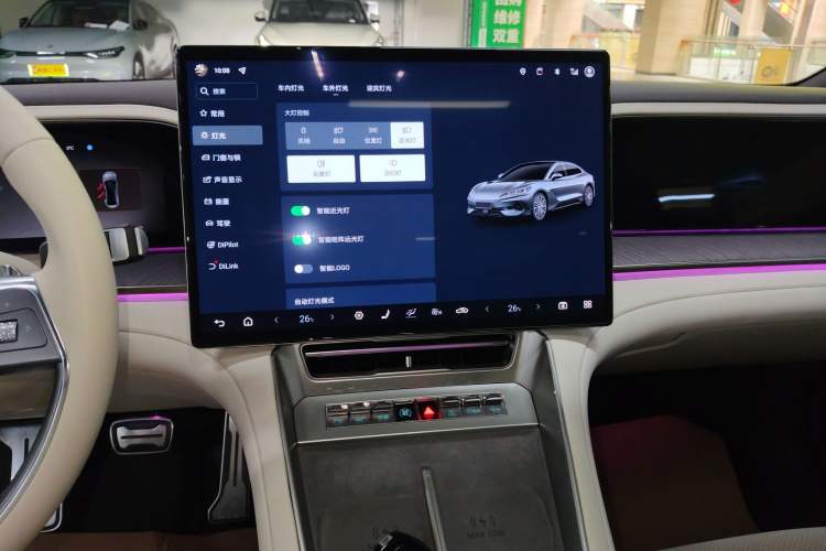 Used Denza Z9 2024 1100 km All-Wheel-Drive Ultra Version
