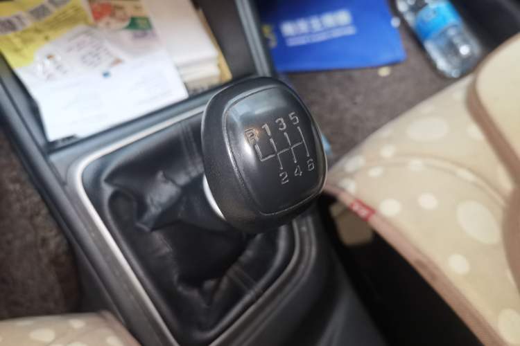 Used Hyundai Verna (new generation) 2016 1.4L Manual Cool Edition GLS Gear Lever