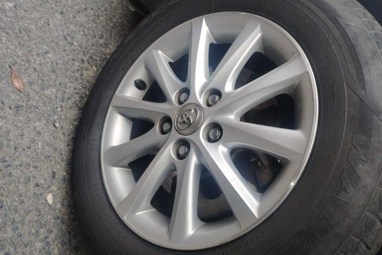 Used Toyota Camry 2011 200G Classic Anniversary Edition Right Front Wheel Hub