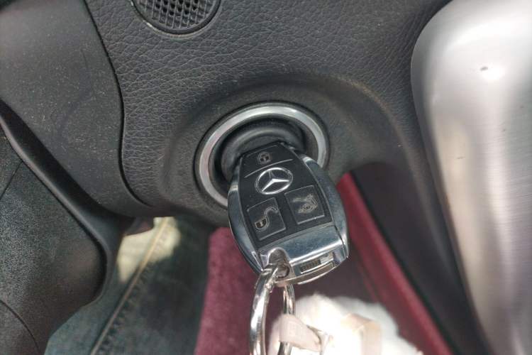 Used Mercedes-Benz SLK-Class 2011 SLK 200 Fashion Model