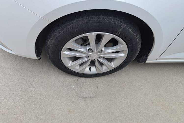 Used Buick Verano 2019 Sedan 20T Dual-Clutch Leading Model