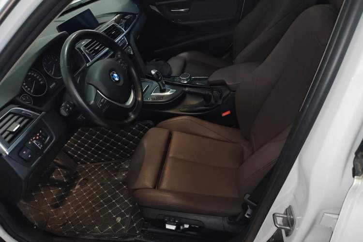 Used BMW 3 Series 2019 320Li Fashion Model
