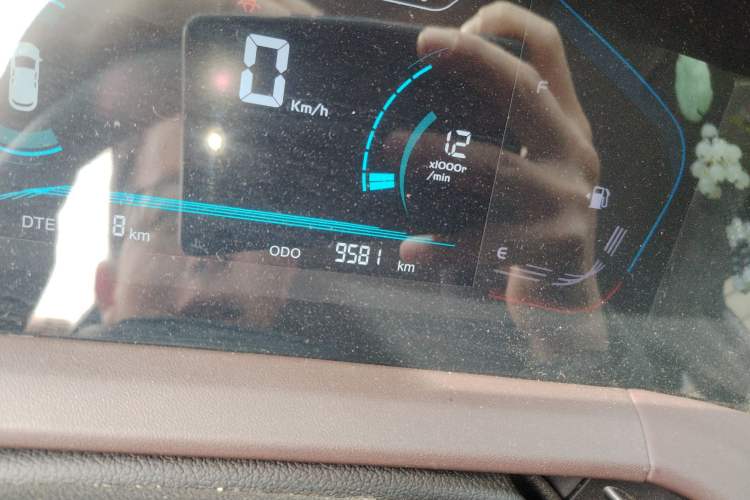 Used CHANGAN CS15 2019 1.5L Manual Entry-Level Version China VI Standard Odometer Close Up