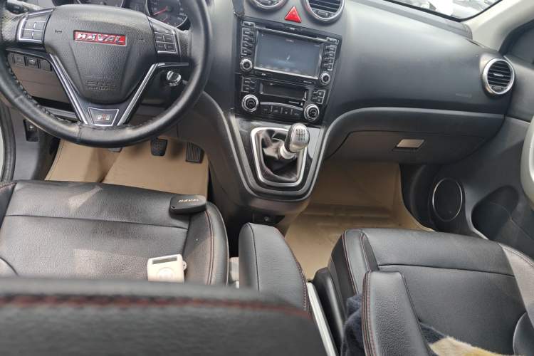 Used Haval H6 2015 Upgraded Model 1.5T Manual Two-Wheel Drive Elite Version