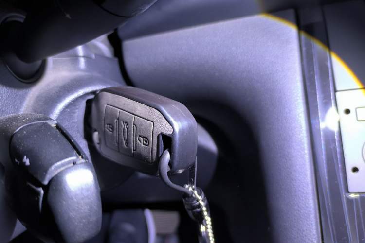 Used Peugeot 3008 2013 2.0L Automatic Trend Edition Vehicle Key