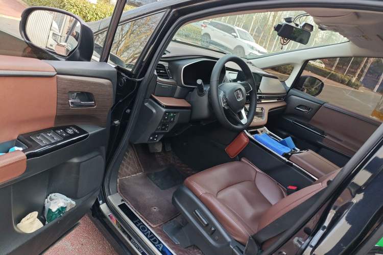 Used Honda Odyssey 2022 2.0L eHEV Sharp Enjoyment Edition