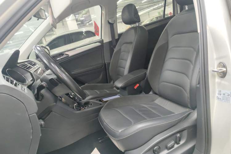 Used Volkswagen Tiguan L 2021 330TSI Automatic Two-Wheel Drive Smart Edition