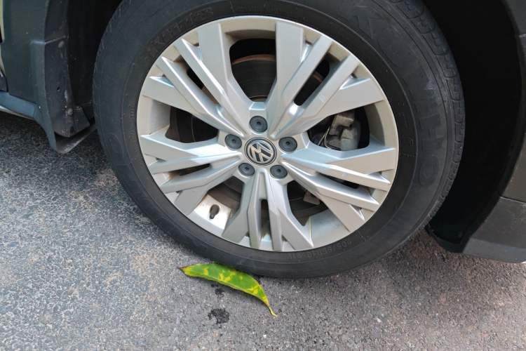 Used Volkswagen C-TREK 2017 230TSI DSG Comfort Version
