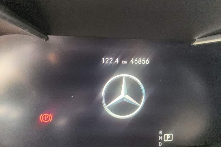 Used Mercedes-Benz GLC 2021 GLC 260 L 4MATIC Luxury Model Odometer Close Up