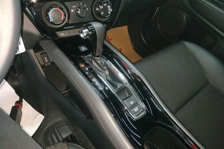 Used Honda Vezel 2020 1.5L CVT Pioneer Edition