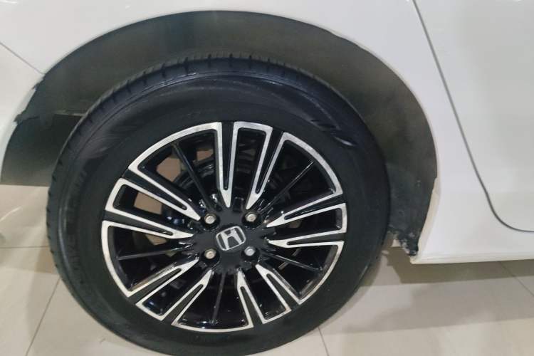 Used Honda Greiz 2016 1.5L CVT Classic Edition
