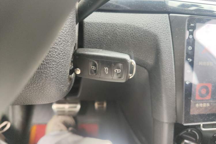 Used Volkswagen C-TREK 2017 230TSI DSG Comfort Version
