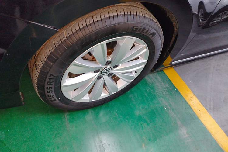 Used Volkswagen Passat 2019 330TSI Elite Edition China VI Left Front Wheel Hub