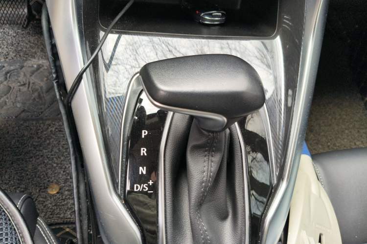 Used SAIC MAXUS G50 2019 1.5T First Edition Automatic Luxury Version 7 Seats Gear Lever