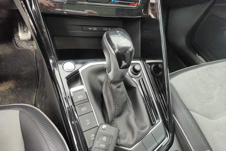 Used Volkswagen Tayron X 2020 330TSI Two-Wheel Drive Luxury Smart Connectivity Version
