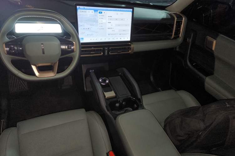 Used iCAR 03 2024 472km Four-Wheel Drive Long-Range Version
