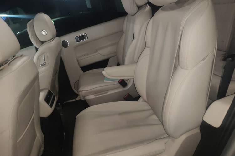 Used Li Auto L8 2023 Pro Model