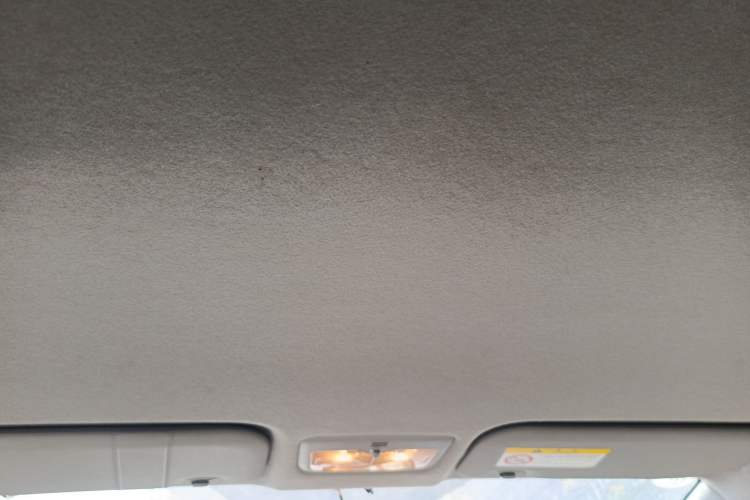 Used Toyota YARiS L Zhi Xuan 2015 1.5E Automatic Charm Edition Headliner