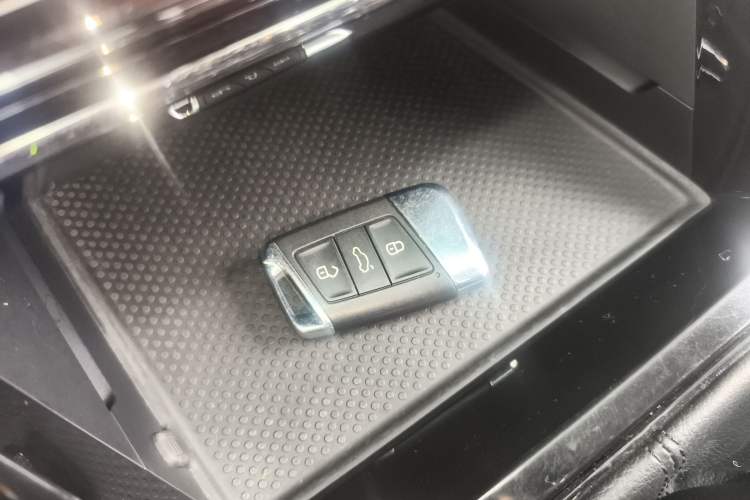 Used Volkswagen Passat 2020 330TSI Elite Edition China VI Interior 1