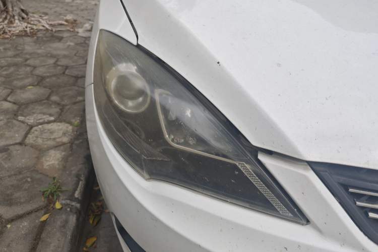 Used Chery Fengyun 2 2013 Hatchback 1.5L Manual Ruiyi Edition