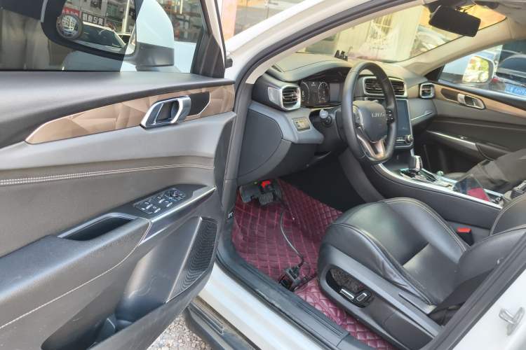 Used Lynk & Co 01 2018 2.0T Two-Wheel-Drive + Version