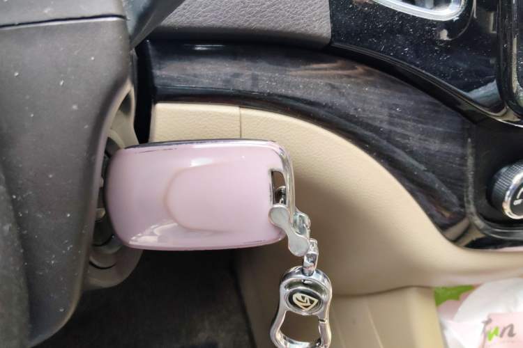 Used Baojun 730 2014 1.5L manual luxury trim 7 seats