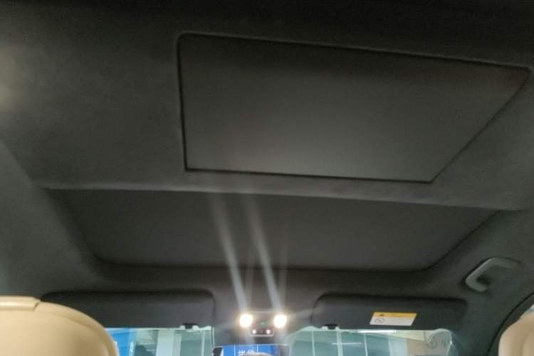 Used ONVO Luxeed L90 2025 Model—Max Six-Seater Version