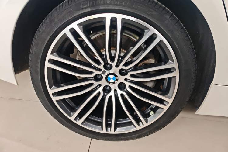 Used BMW 5 Series 2018 Restyled 530Li Luxury Edition M Sport Package
