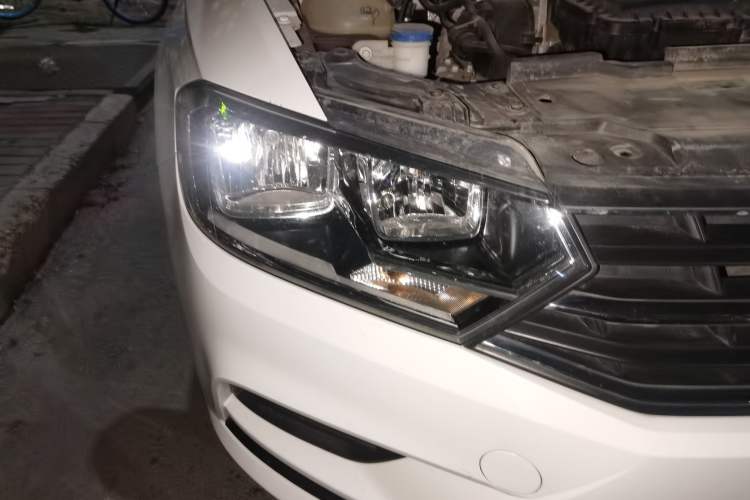 Used Volkswagen Bora 2019 Facelift Bora·Legend 1.5L Automatic Fashion Edition China VI Standard Right Front Headlight