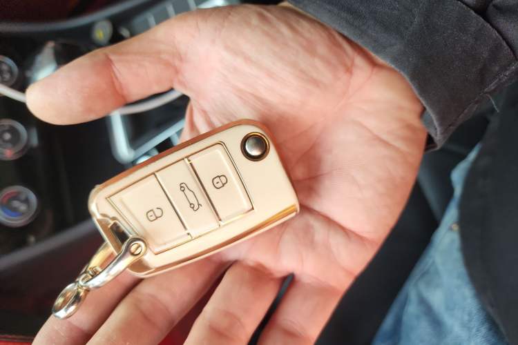 Used Volkswagen Sagitar 2022 280TSI DSG Flyover Edition Vehicle Key