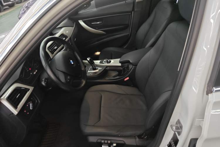 Used BMW 3 Series 2016 320Li Fashion Model
