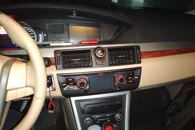 Used MG 6 2012 Hatchback 1.8L Automatic Drive Value Edition Audio And AC Panel