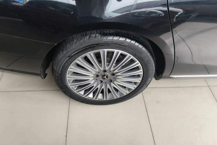 Used Mercedes-Benz E-Class 2021 E 300 L Stylish Model
