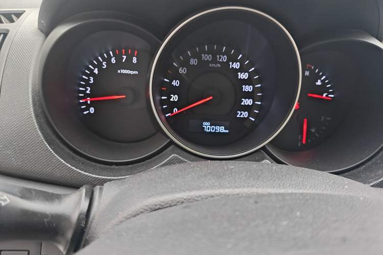 Used Kia Forte 2014 1.6L MT GL