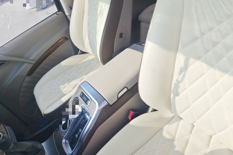 Used Mercedes-Benz Viano 2013 3.0L Comfort Edition Left Front Seat