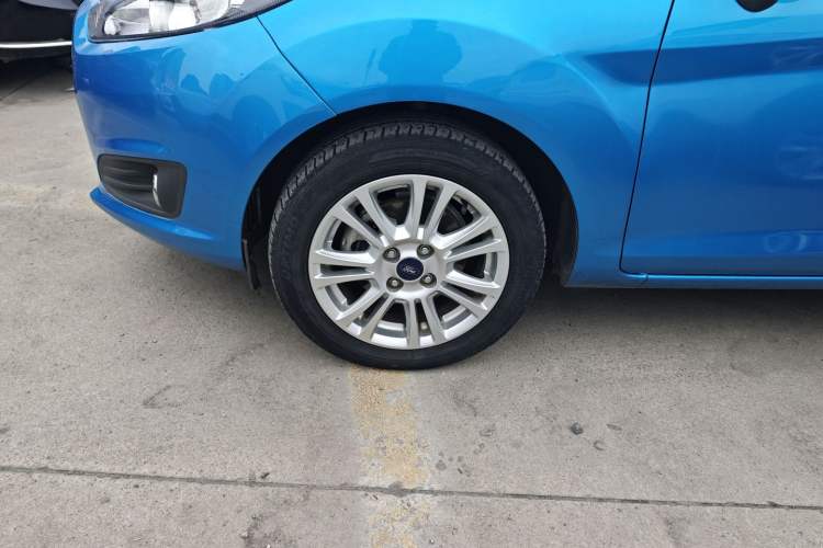 Used Ford Fiesta 2013 Hatchback 1.5L Automatic Fashion Edition
