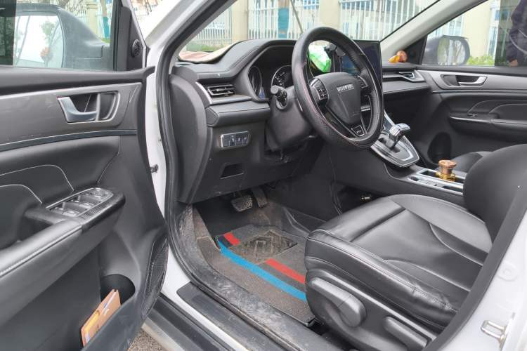 Used Haval M6 2021 PLUS 1.5T DCT Luxury Smart Connectivity Model
