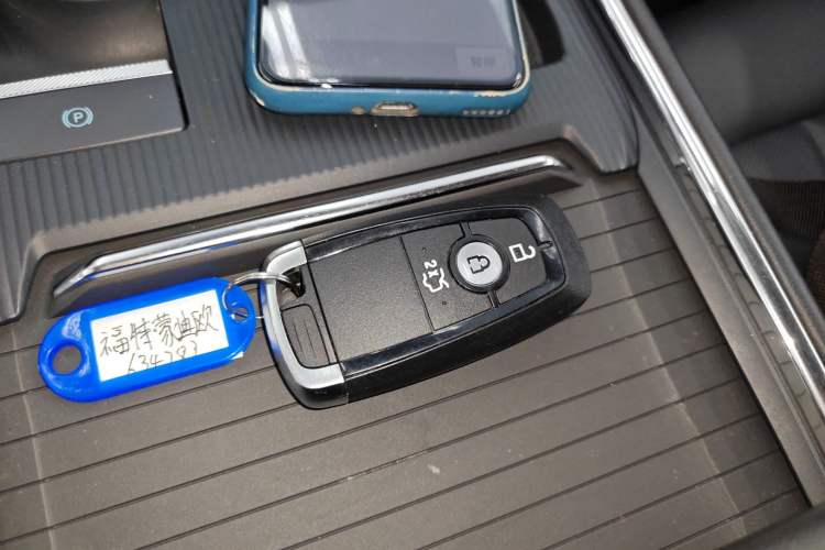 Used Ford Mondeo 2025 2.0T EcoBoost Luxury Version
