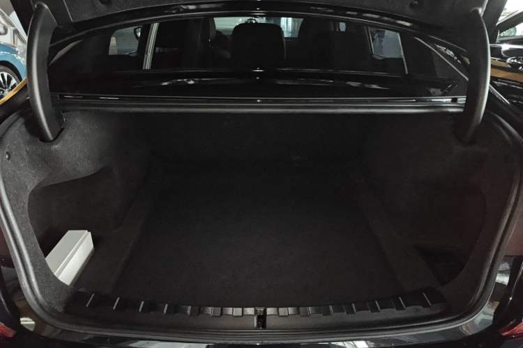 Used BMW 3 Series 2022 320Li M Sport Package Trunk