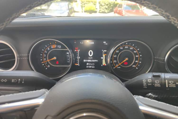 Used Jeep Wrangler 2019 2.0T Sahara Four-Door Version China VI Emission Standard Instrument Cluster