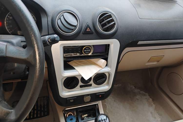 Used Geely Auto Liberty Ship 2010 1.3L Manual Wealth Edition