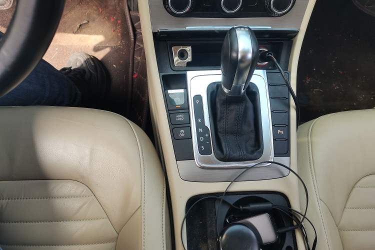 Used Volkswagen Magotan 2012 Revised Version 1.8TSI Leading Edition