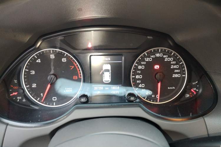 Used Audi Q5 2012 2.0TFSI Comfort Version Instrument Cluster