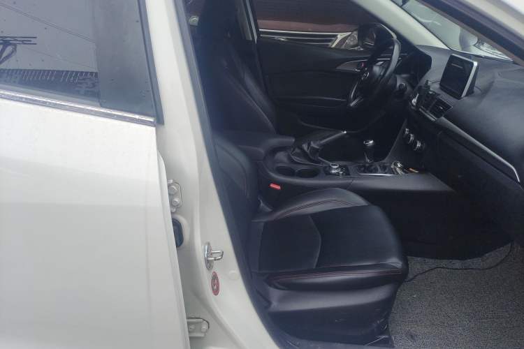 Used Mazda 3 Axela 2017 Hatchback 1.5L Manual Comfort Edition China V Right Front Seat