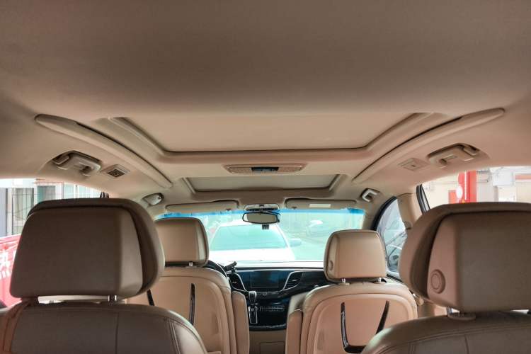 Used Buick GL8 2017 ES 28T Flagship Model China V Standard
