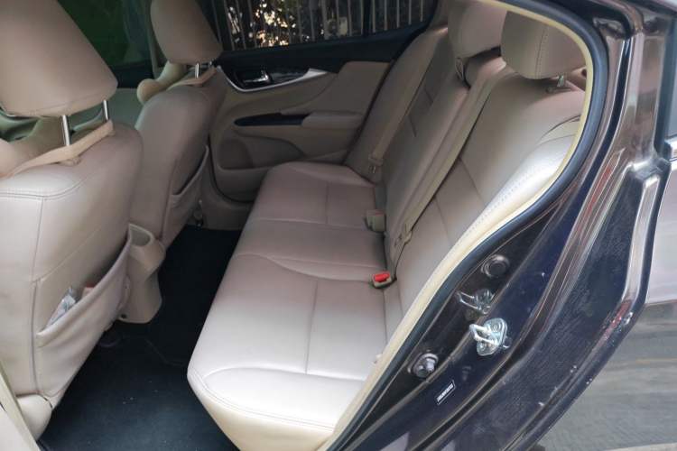 Used Honda Crider 2015 1.8L automatic luxury edition