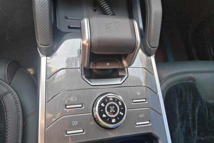 Used JETOUR Traveler 2023 2.0T All-Wheel-Drive CrossPRO