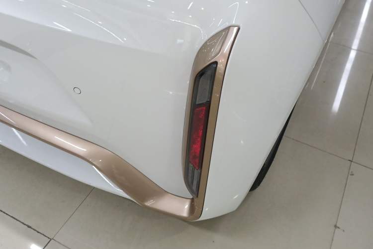 Used ORA White Cat 2022 Xiao Yean Cat Edition 360km Deluxe Model Ternary Lithium
