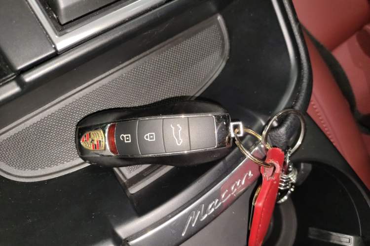 Used Porsche Macan 2023 Macan 2.0T